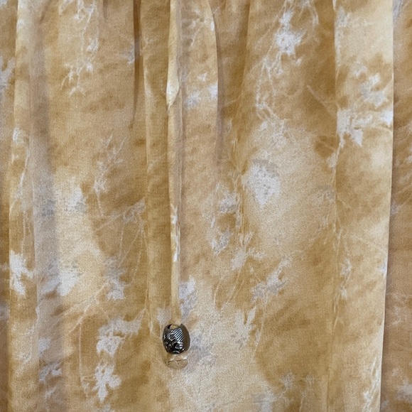 Entro Ruffle Blouse - Picture 3 of 4